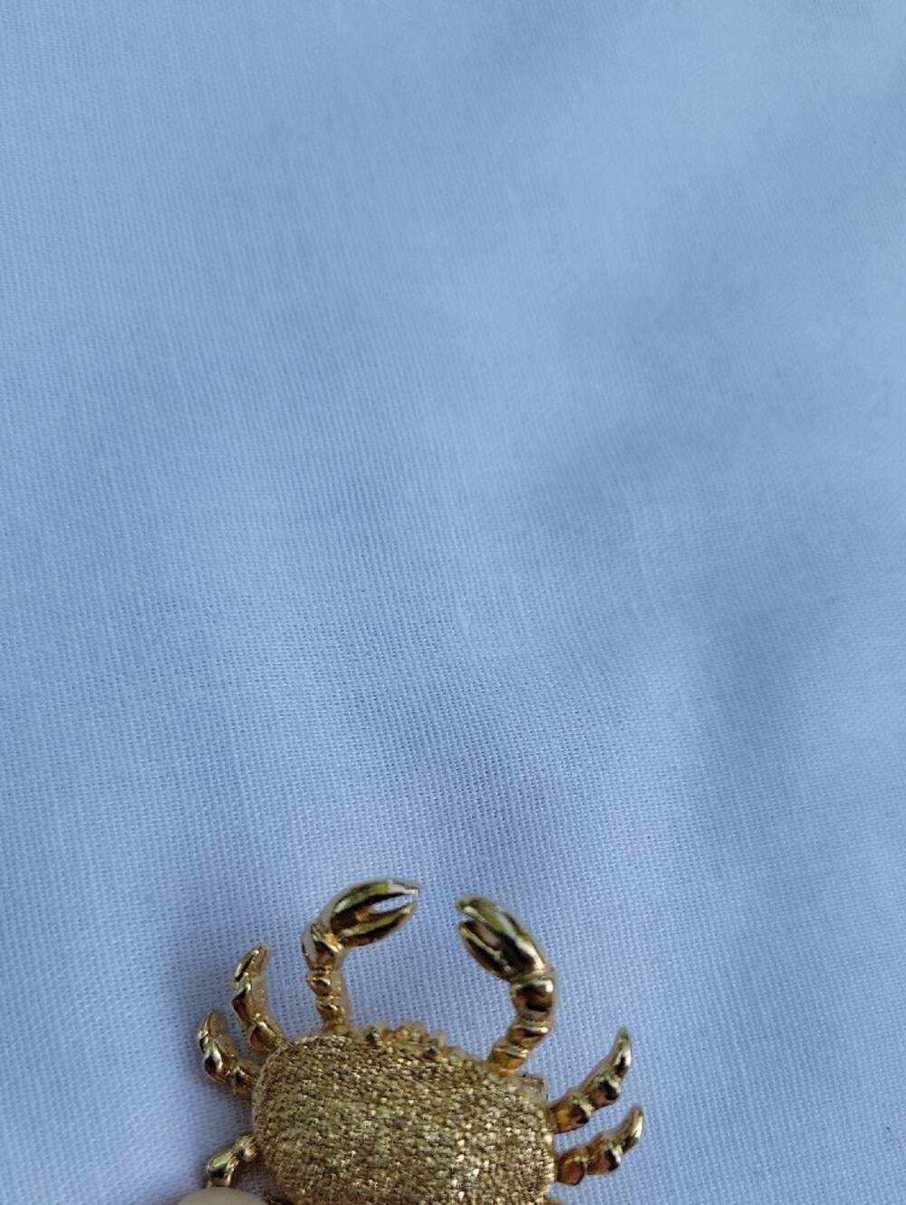 Vintage Gold Crab Pin Brooch - Textured Gold Tone Cute - Picture 3 of 5